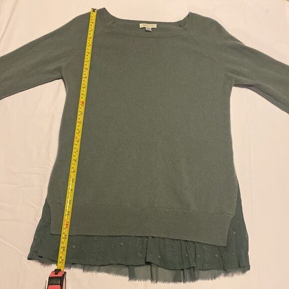 Garnet Hill Women’s Cashmere Shirttail Sweater Size Medium NWOT - Picture 5 of 8